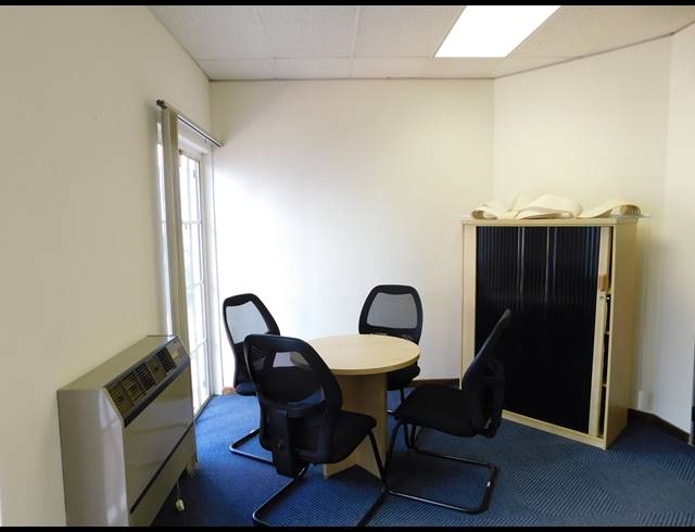 200M² OFFICE TO LET IN FERNDALE
